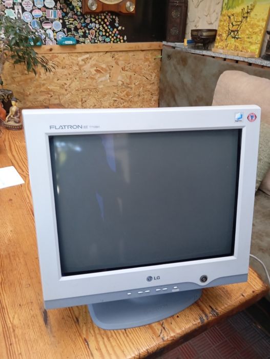 монитор LG Flatron ez T710BH