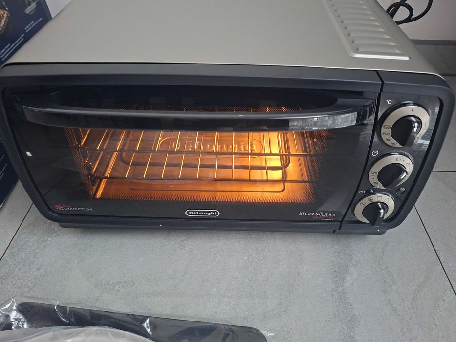 Mini piekarnik De'Longhi Sfornatutto 14 l