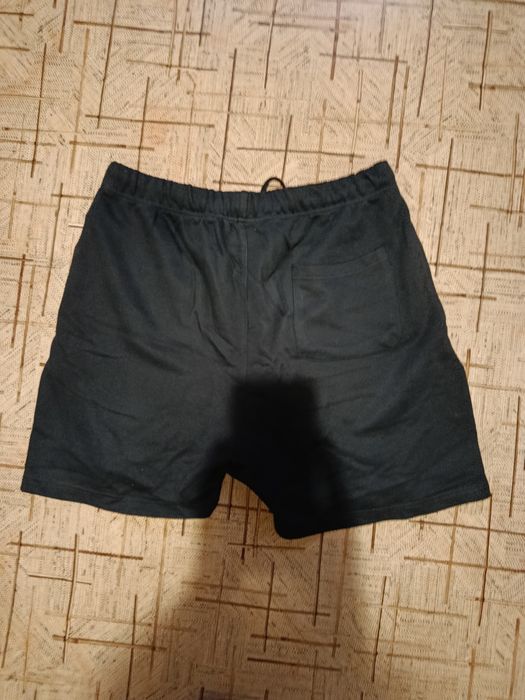 Шорти Essentials L