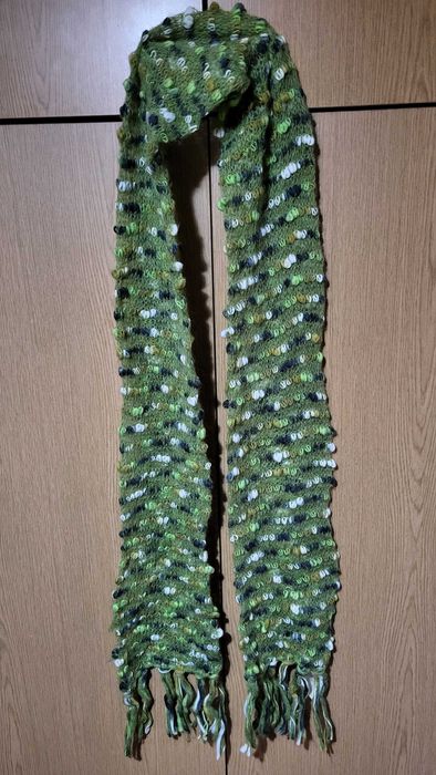 Nowy, ładny, mięciutki, cieplutki, bardzo długi szal