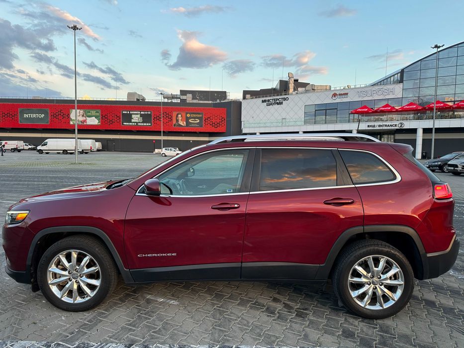 jeep cherokee продаж