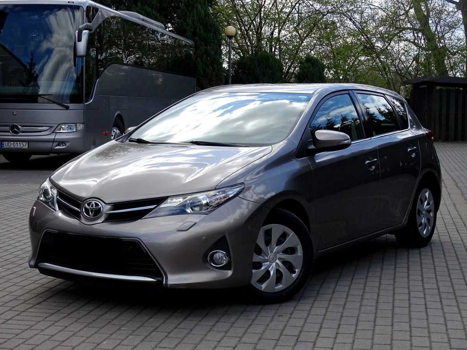 1.6 Benzyna**132 KM**Led**Klima**Navi**Kamera**6-Bieg**Grzane fotele