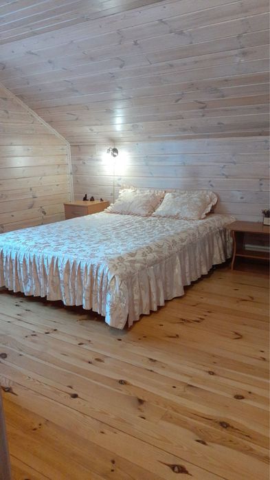 Оренда будинку/стоянки лодок з виходом в Київське море с.Страхолісся