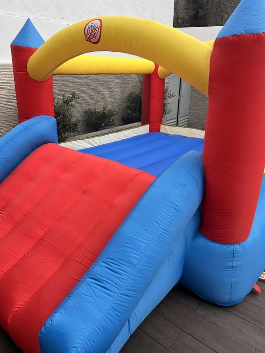 Alugamos insuflável pula pula para festas aniversário ou batizado