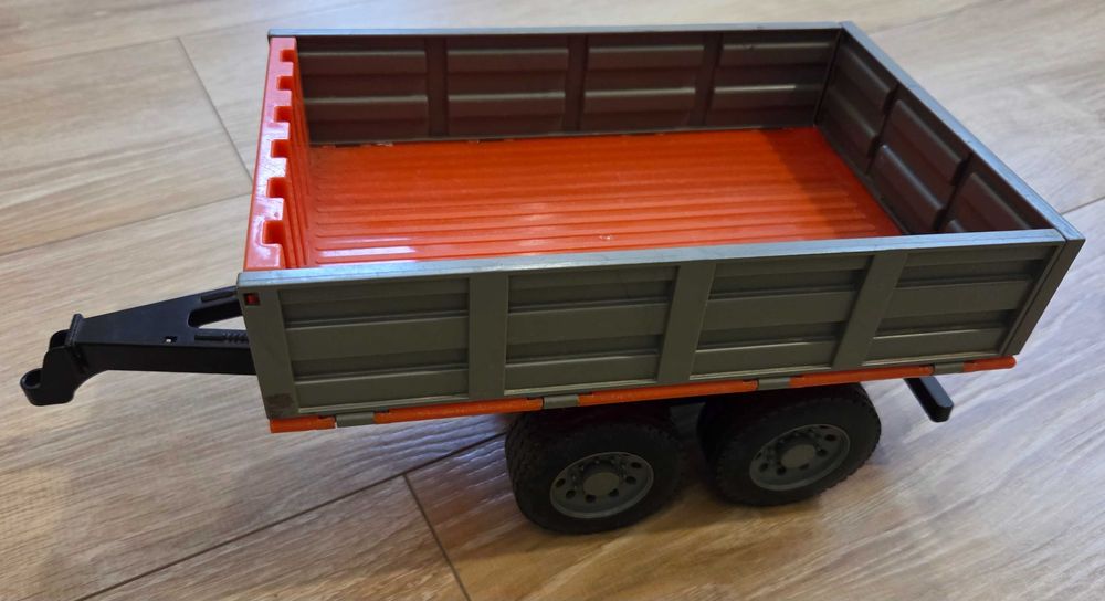 Przyczepa do traktora Bruder duża