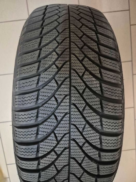 Komplet opon zimowych PRINX Excelia 205/55R16 91H
