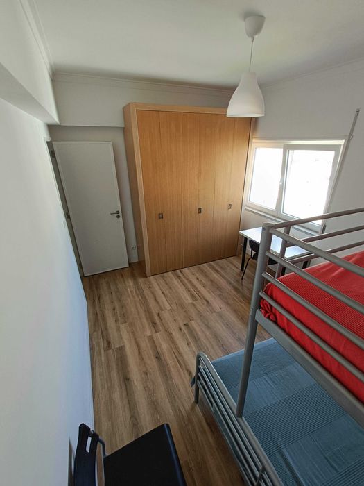 Quarto para estudantes junto ao metro