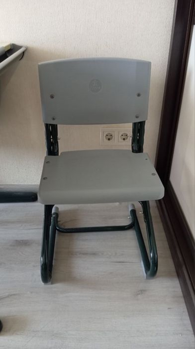 Парта- трасформер , фирма Дэми, самовывоз