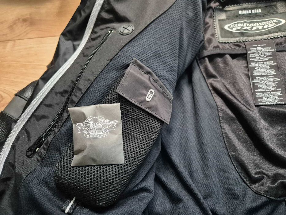 Casaco em pele Harley Davidson FXRG com protecoes como novo
