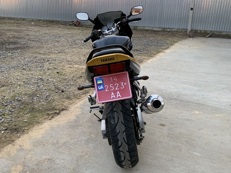 Продам мотоцикл Yamaha Fazer 600