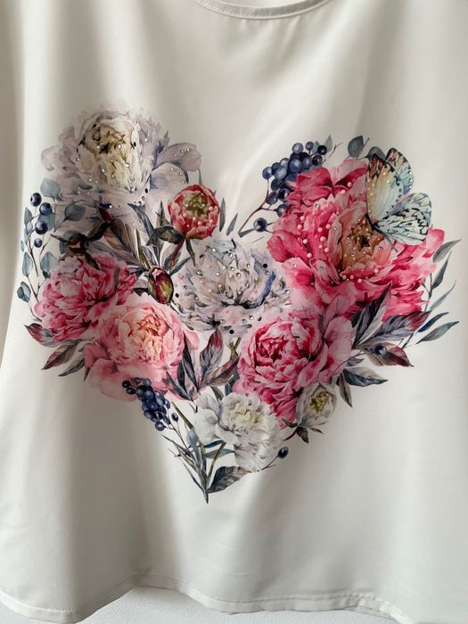 Biała bluzka z nadrukiem