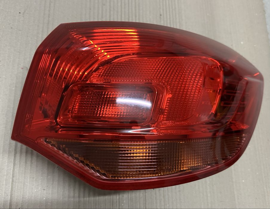 Farolim direito Opel Astra J Sports Tourer de 2010 a 2015