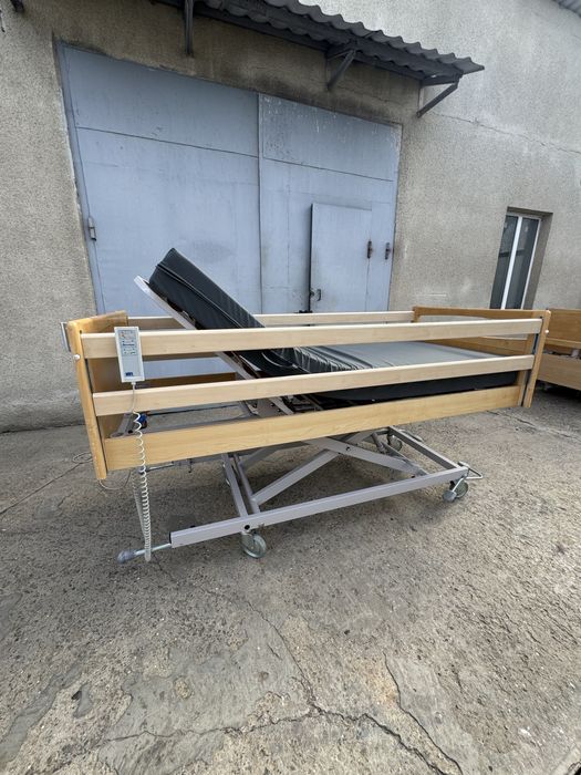 Ліжко медичне електричне