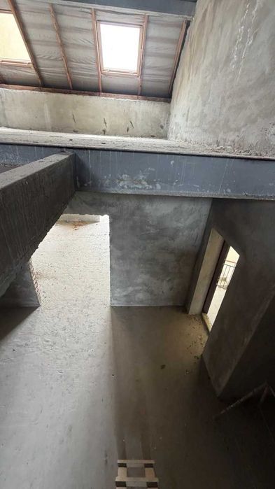 Продаж 2-рівневої квартири на Чорновола