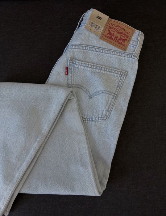 Джинси оригінал Levi’s low pro ligtweight right over light wash  р 28