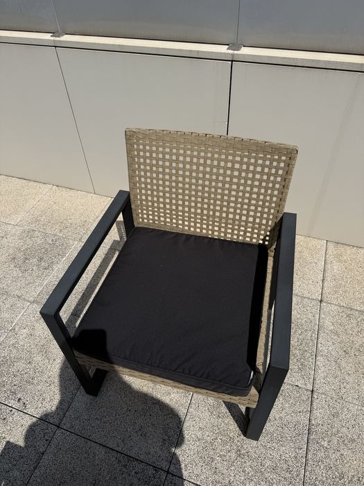 Conjunto de mesa y cadeiras para exterior