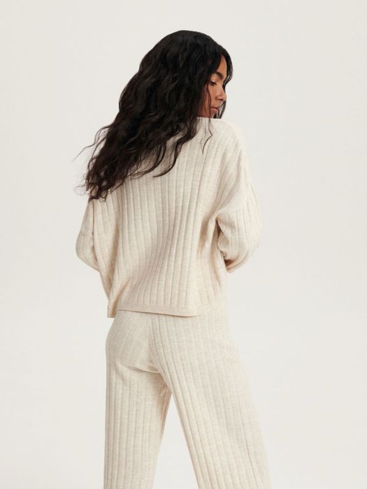 Теплі вʼязані штани