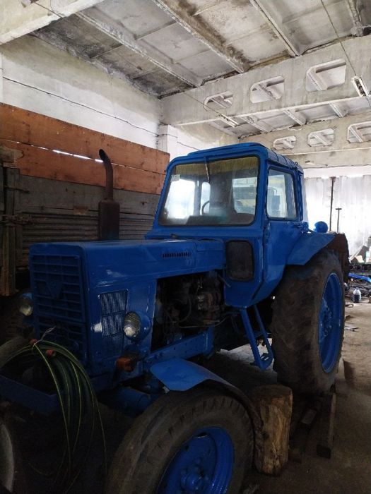 МТЗ 80.          .