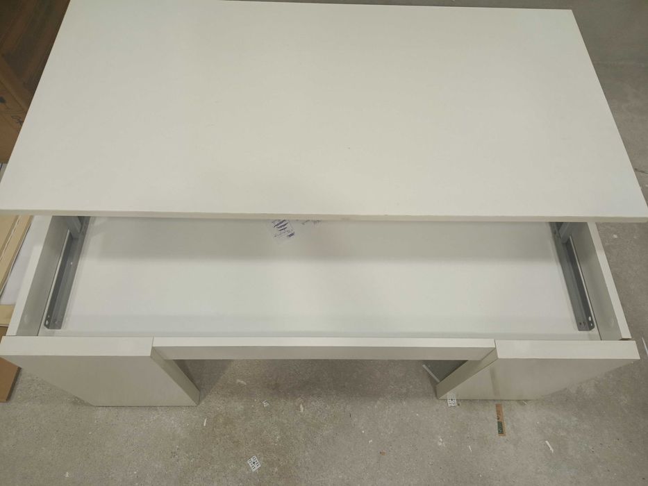 Mesa de sala ou escritório
