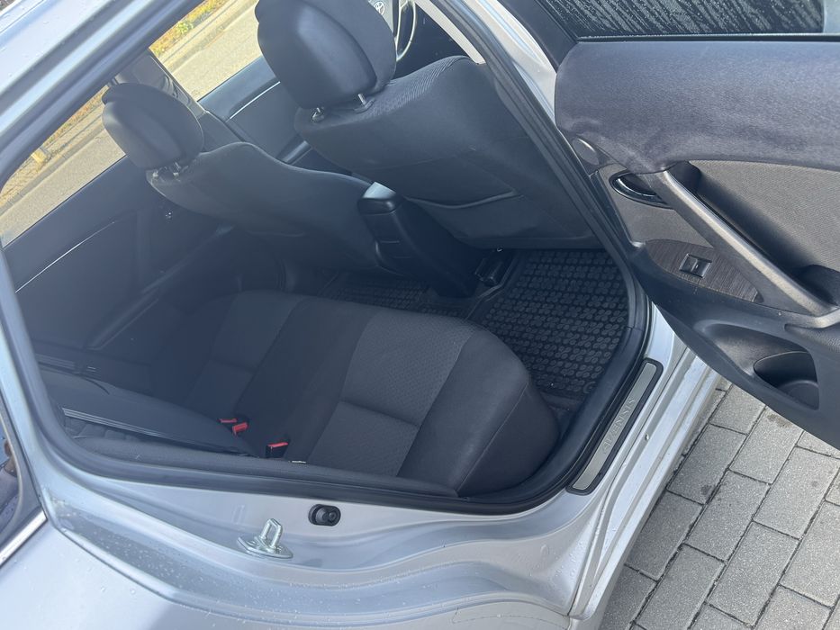 Toyota avensis 2.2 D4D super stan