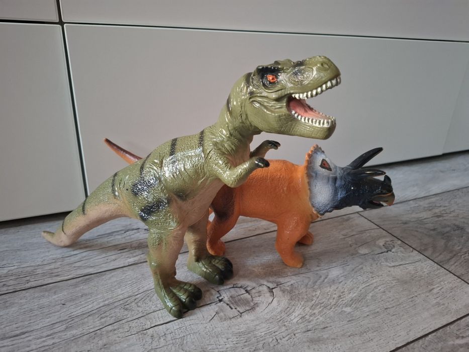 Gumowe dinozaury