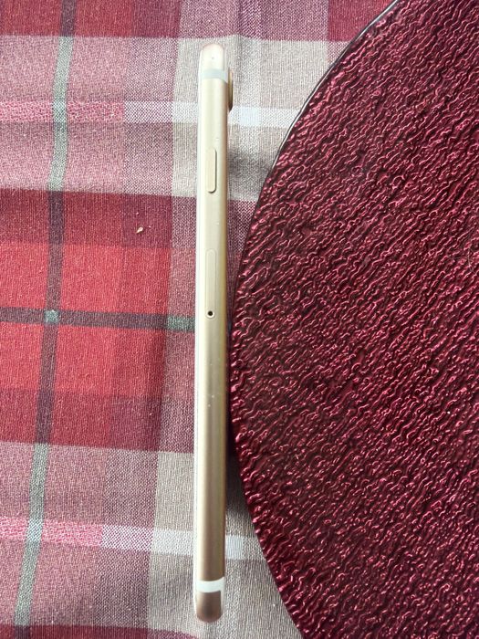 Iphone 7 w bardzo dobrym stanie