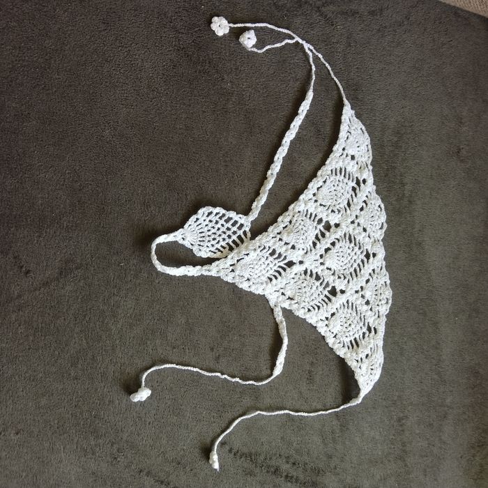 Białe stringi szydełkowe rozm.s