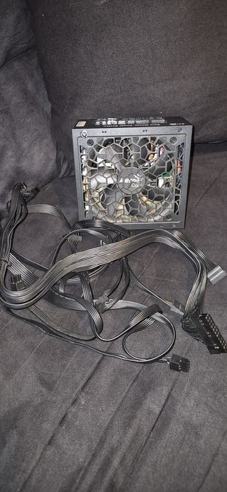 Fonte de alimentação 650w