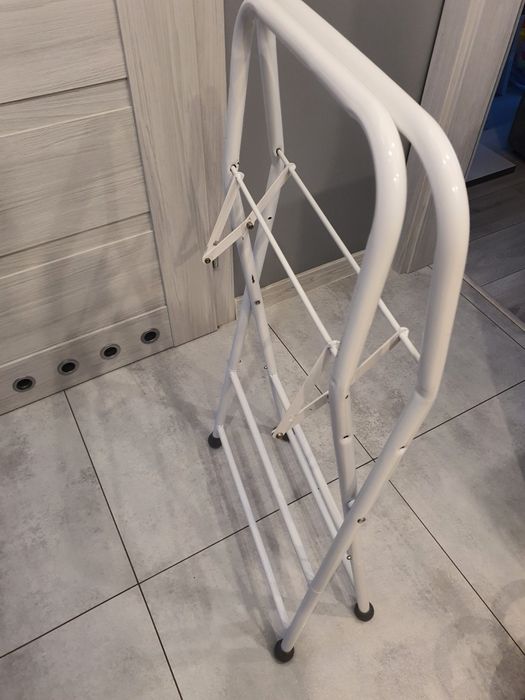 Stojak pod wanienkę