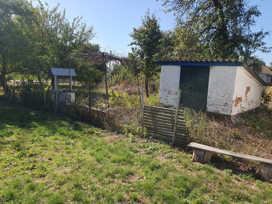 Продаж будинку в селі