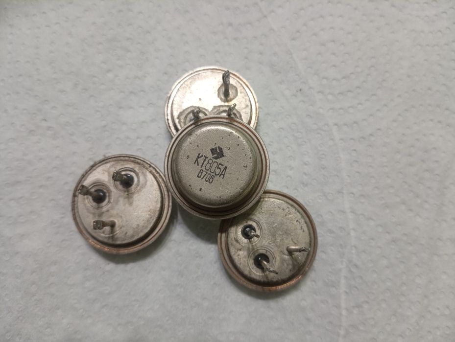 Транзистор КТ805А