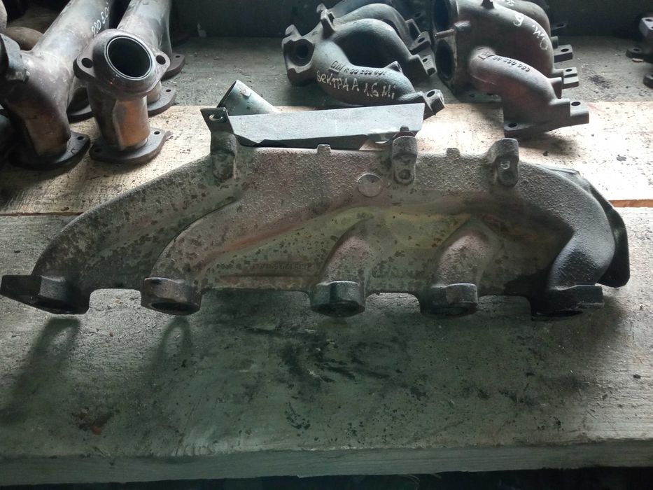 Колектор випускний коллектор випуск Audi 100 C3 82-91  035129591AM