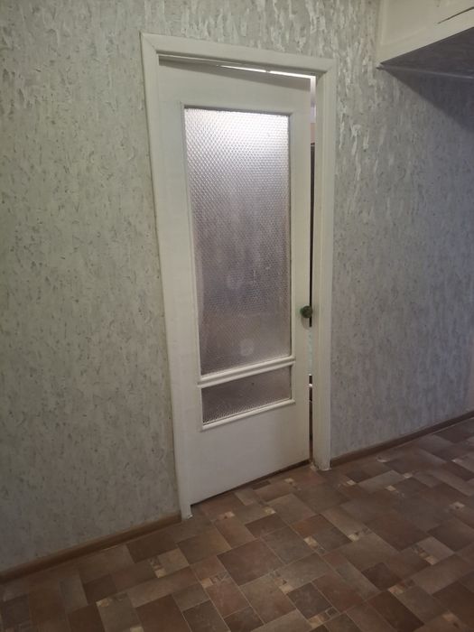Сдам  однокомнатную на шевчеке 5 этаж