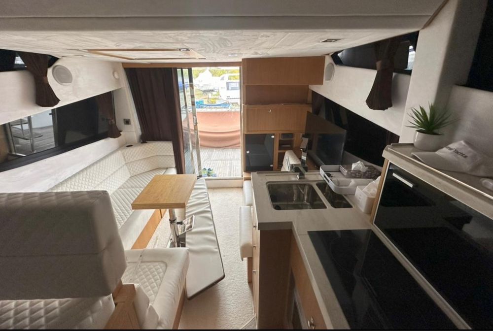 Яхта Галеон 385 Флайбридж