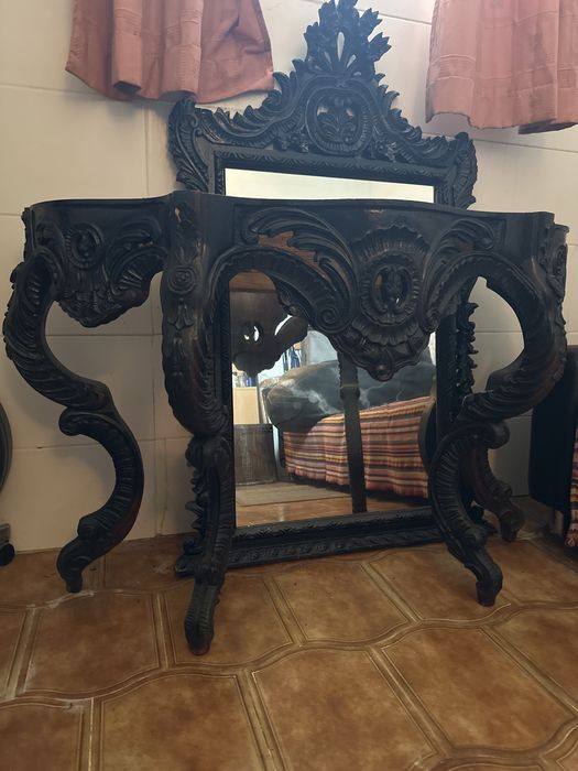 Credencia com espelho