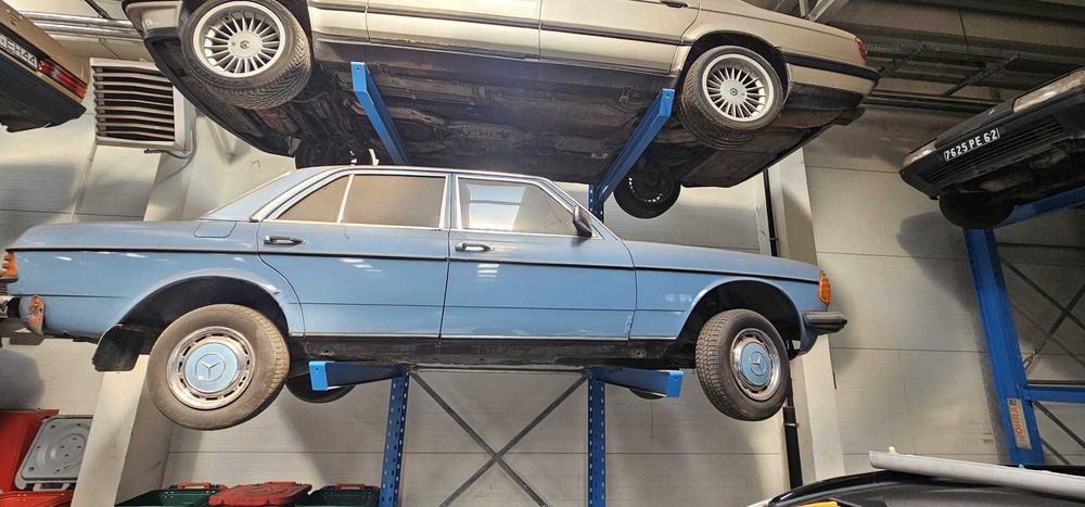 Mercedes-Benz W123