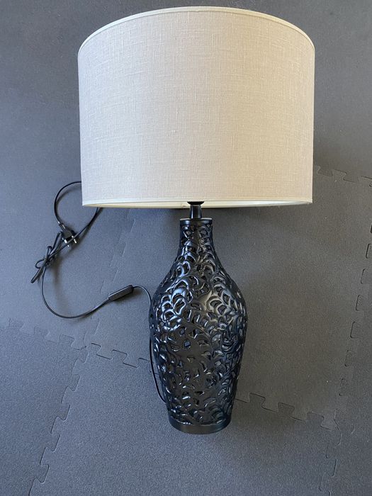 Vendo candeeiro preto e abajour creme