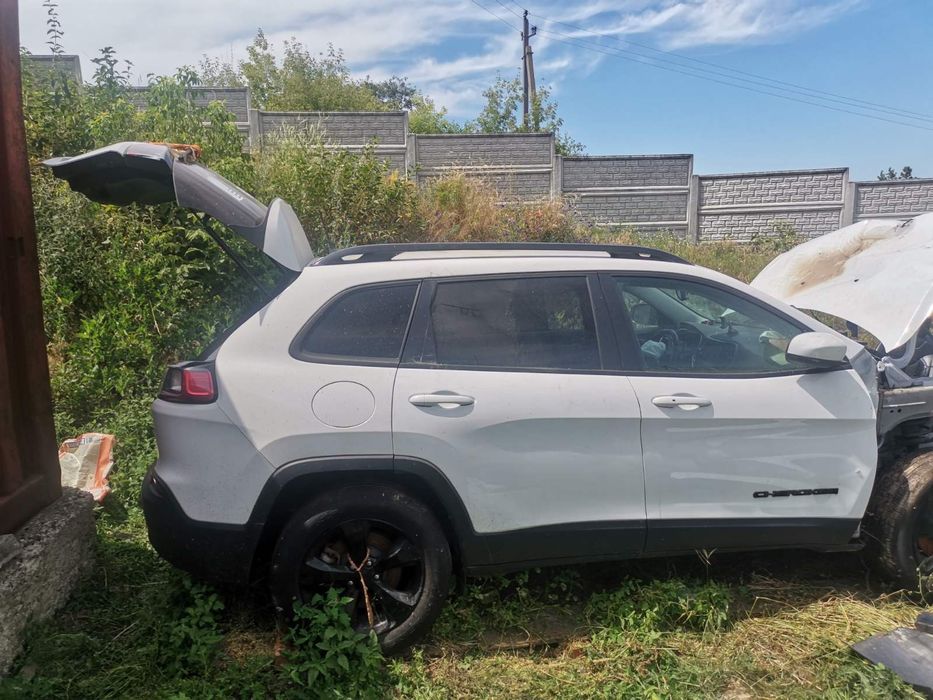 Продам Jeep Cherokee KL 2020