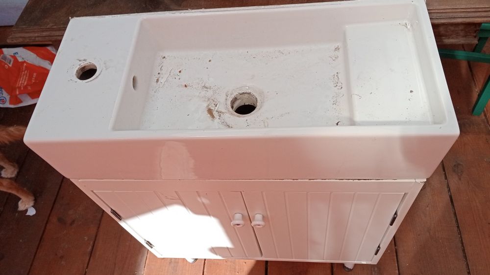 Lavatório com móvel