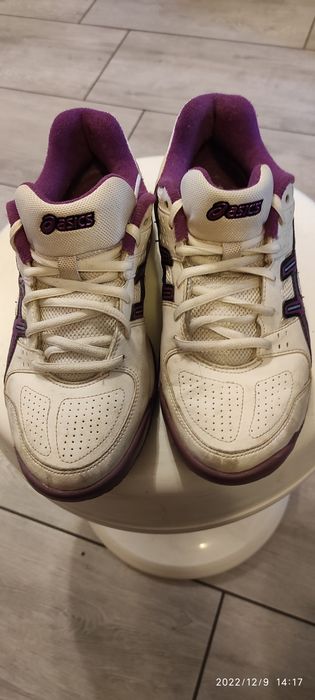 Asics. skórzane damskie buty sportowe r. 39