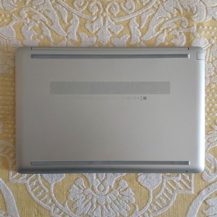 HP Laptop 15-dw1035np