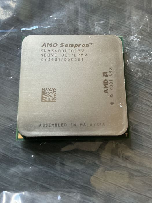 AMD Sempron 3400+ 1.8 GHz s. 754 (SDA3400DIO2BW) | Sprawny, retro