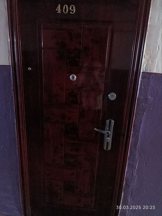 Кімната в гуртожитку по Незалежності