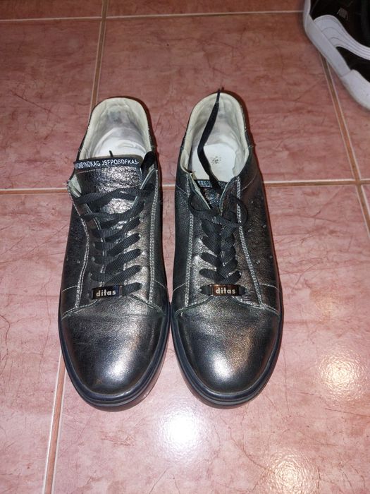 Черевики,кросівки