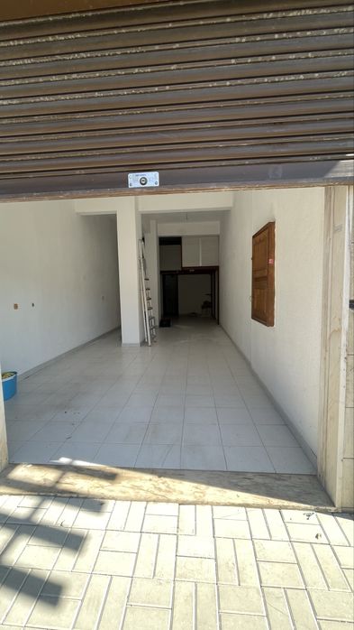 Loja na Damaia de cima