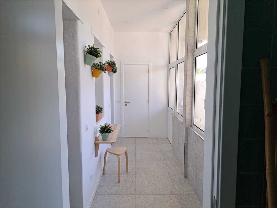 Quarto (com despesas incluídas) junto à Escola Agrária e ao Hospital