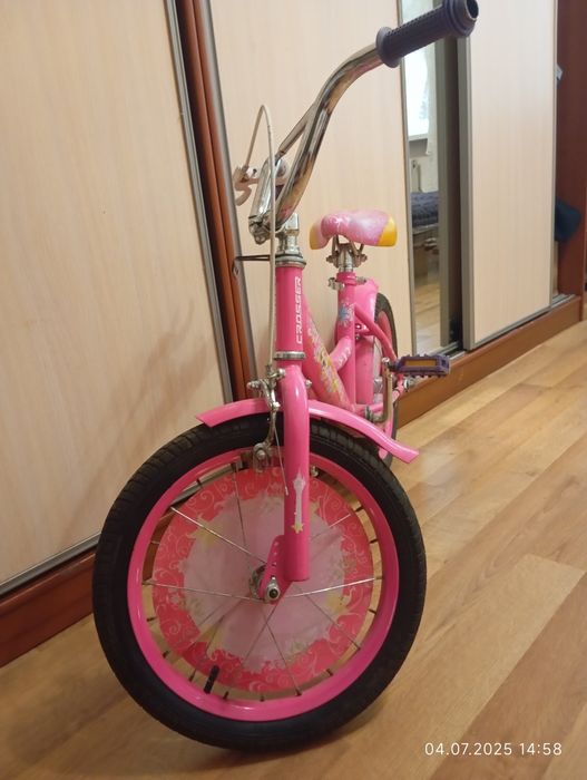 Продам велосипед 4-6 років ,для дівчинці! В гарному стані