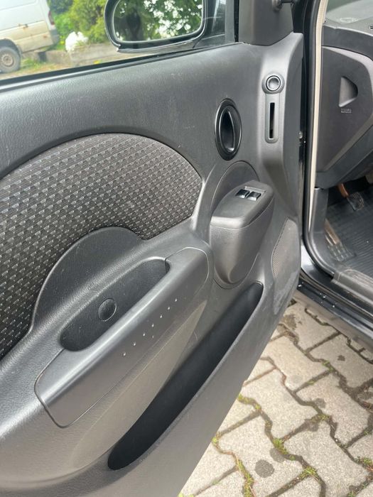 Chevrolet Aveo 2006 рік