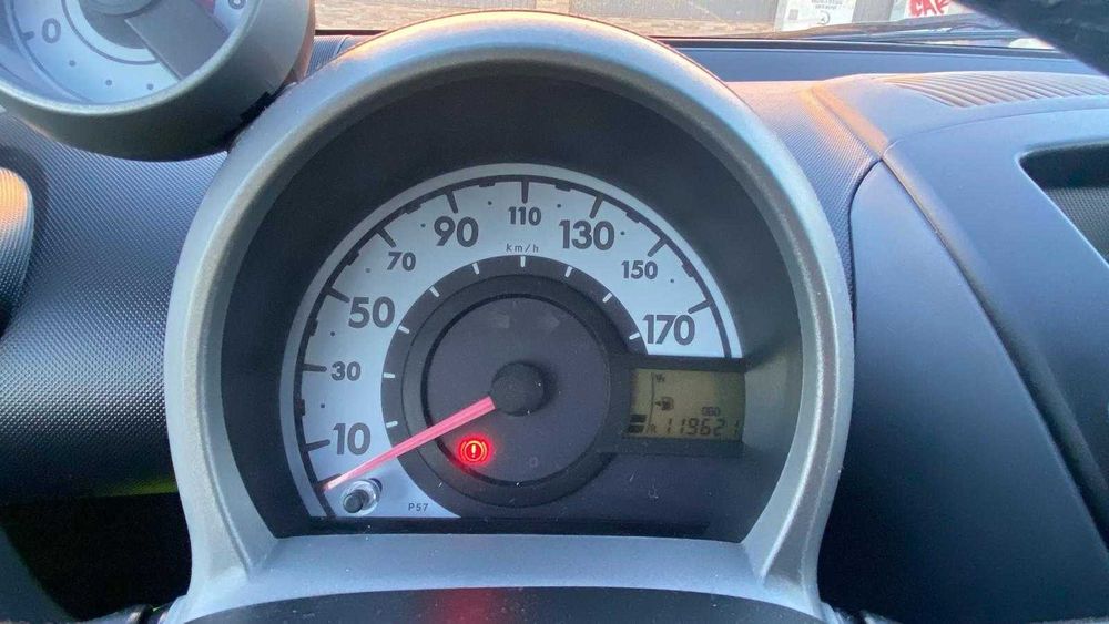 Peugeot 107 1.0 Active — fotografia 3