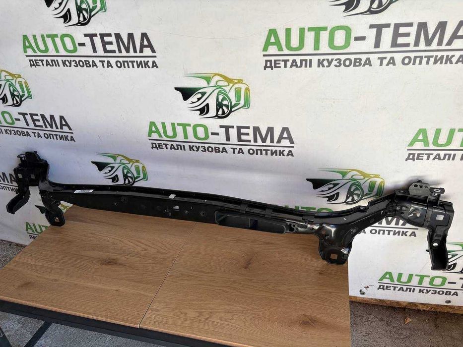 панель установочна Ford Fusion телевізор Фюжен